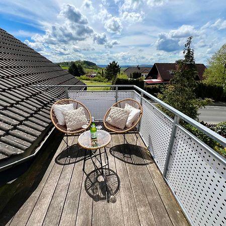Stadtoase Fulda Mit Flair - Whirlpool, Balkon, 2Xparkplaetze, Highspeed Wlan Dış mekan fotoğraf