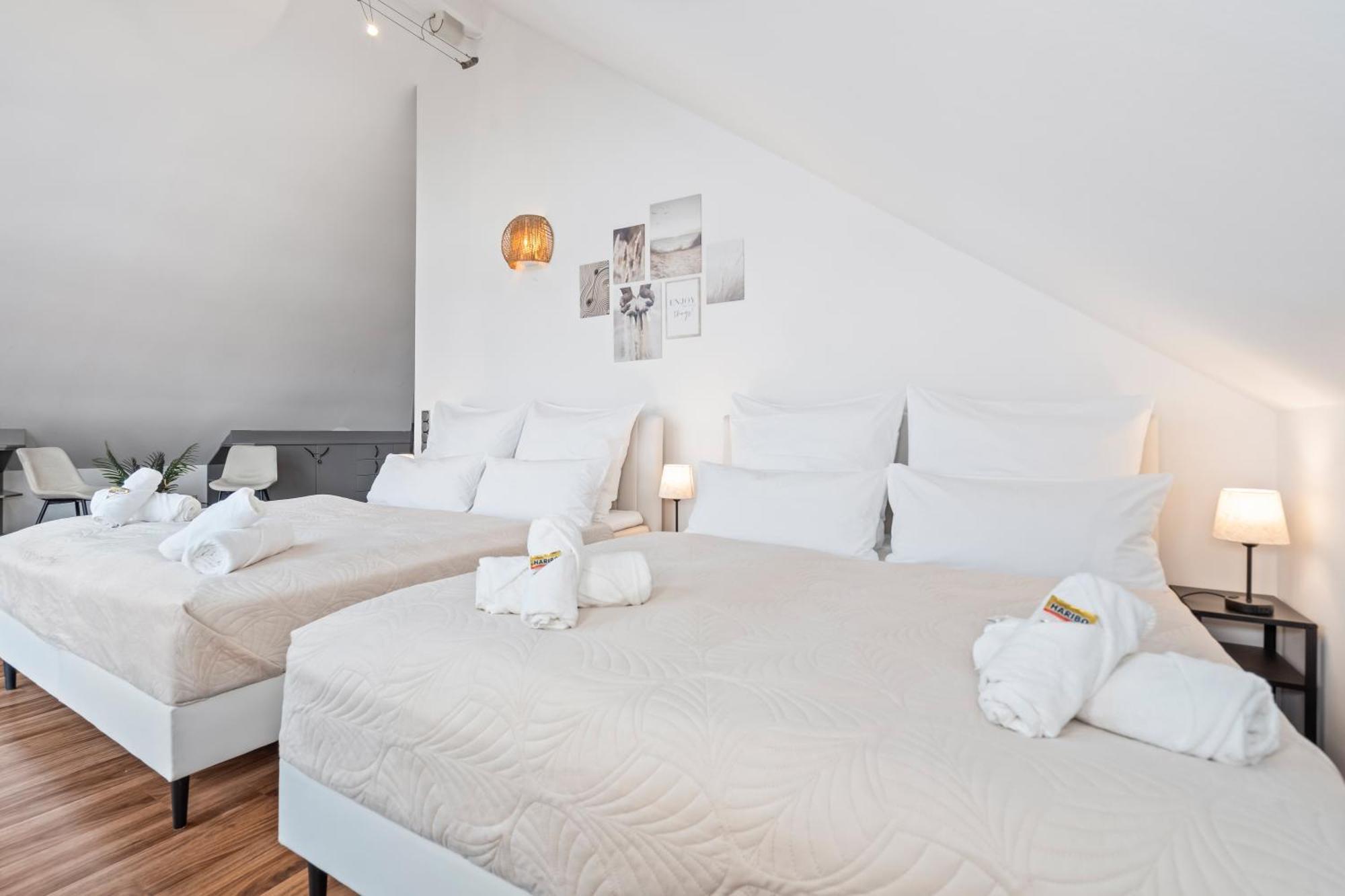 Stadtoase Fulda Mit Flair - Whirlpool, Balkon, 2Xparkplaetze, Highspeed Wlan Dış mekan fotoğraf