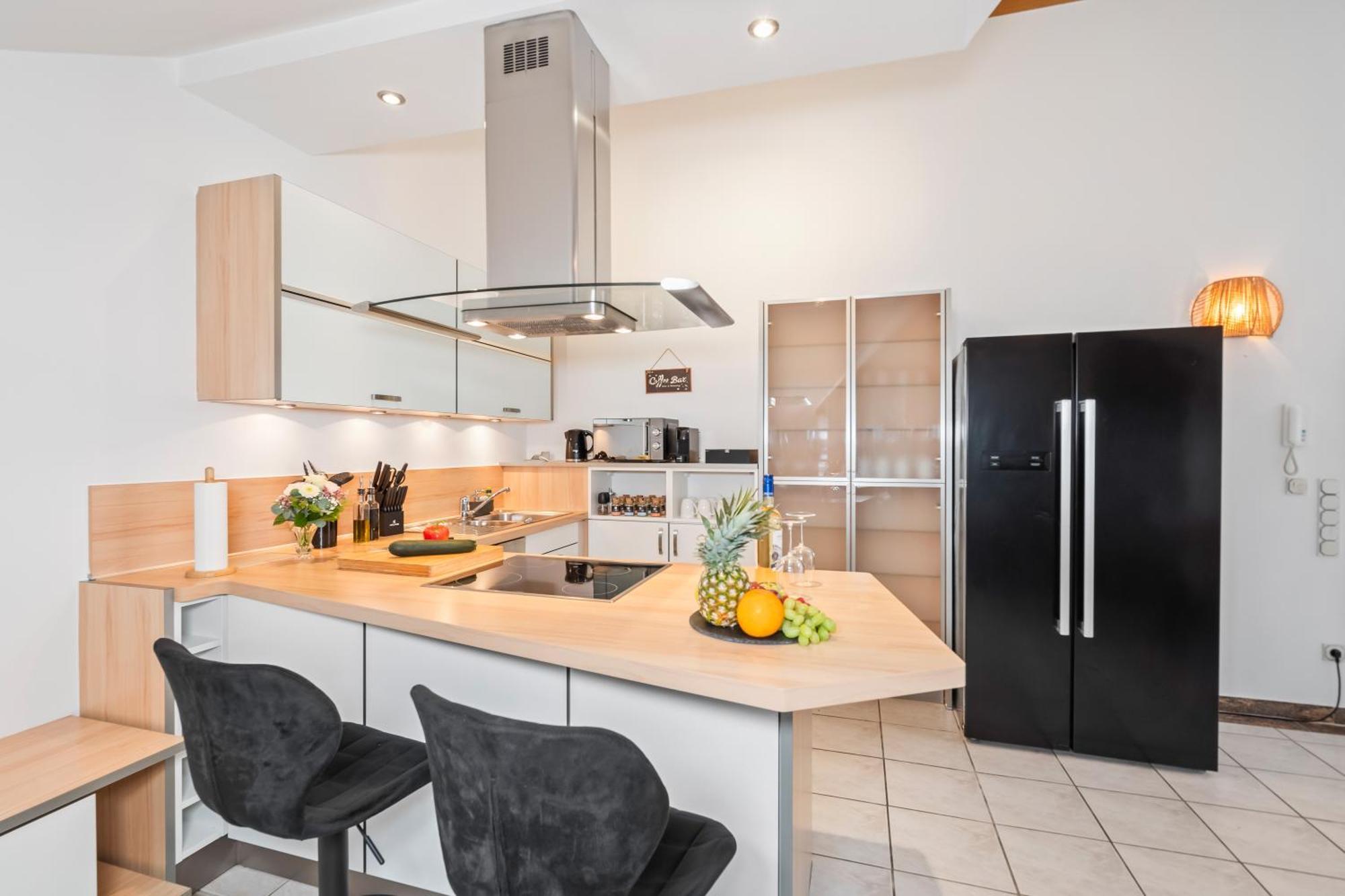 Stadtoase Fulda Mit Flair - Whirlpool, Balkon, 2Xparkplaetze, Highspeed Wlan Dış mekan fotoğraf