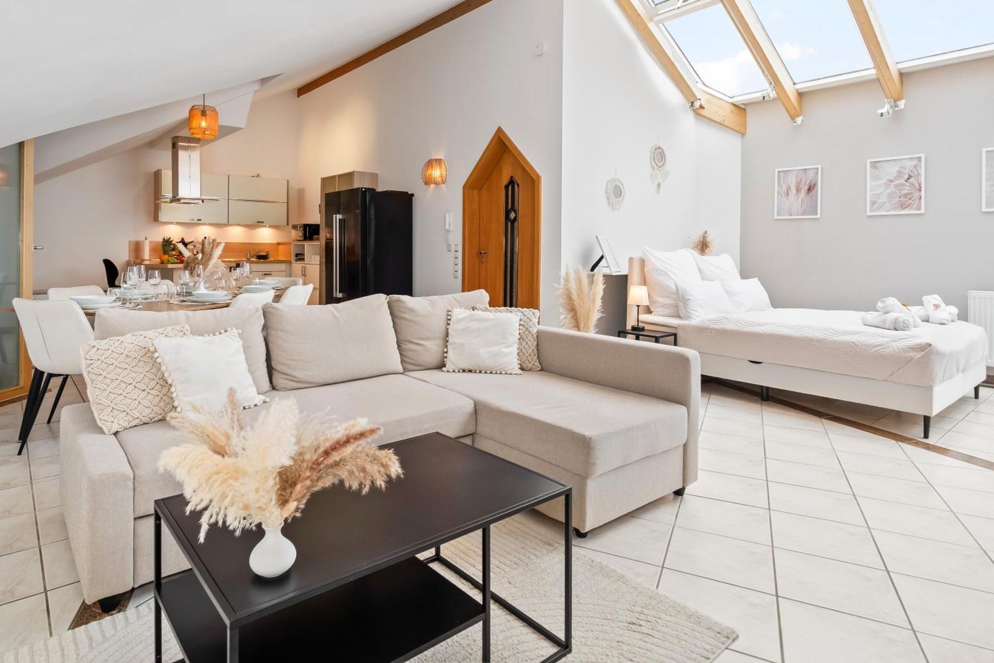 Stadtoase Fulda Mit Flair - Whirlpool, Balkon, 2Xparkplaetze, Highspeed Wlan Dış mekan fotoğraf